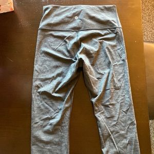 Lululemon wunder under leggings, Size 8